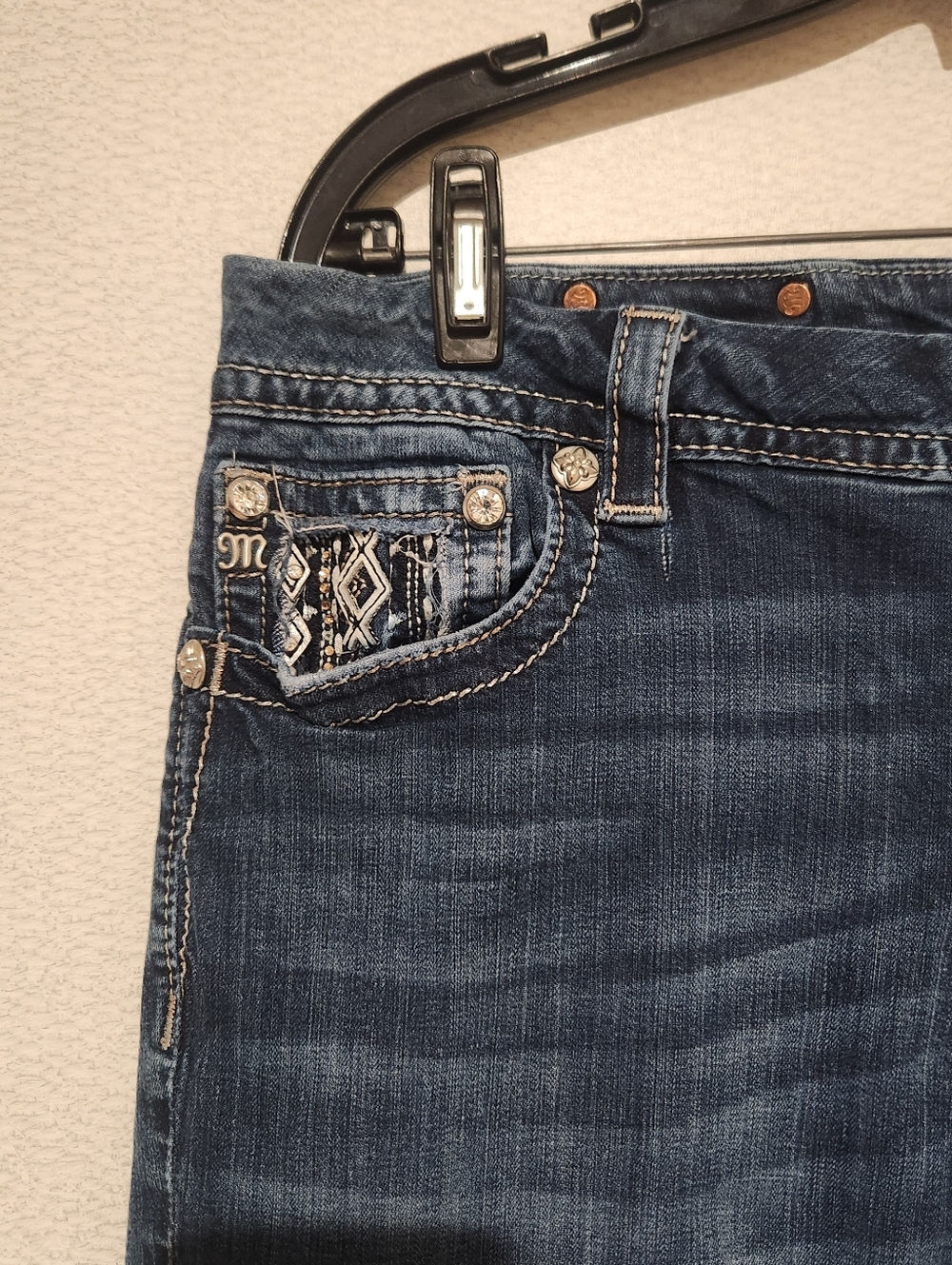 Miss Me Easy Boot Stretch Jeans Mid Rise Curvy Fit Womens Size 33 - Picture 2 of 10